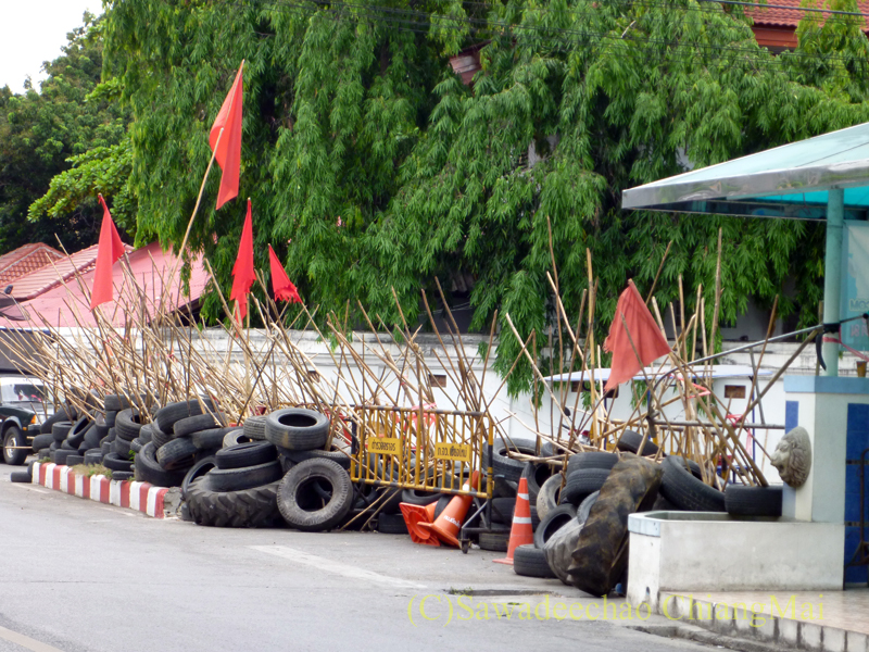 2010年の赤服騒動時のチェンマイのワットプラシン裏