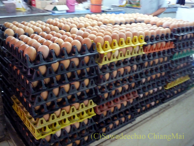 チェンマイのチャーンプアック市場の卵屋