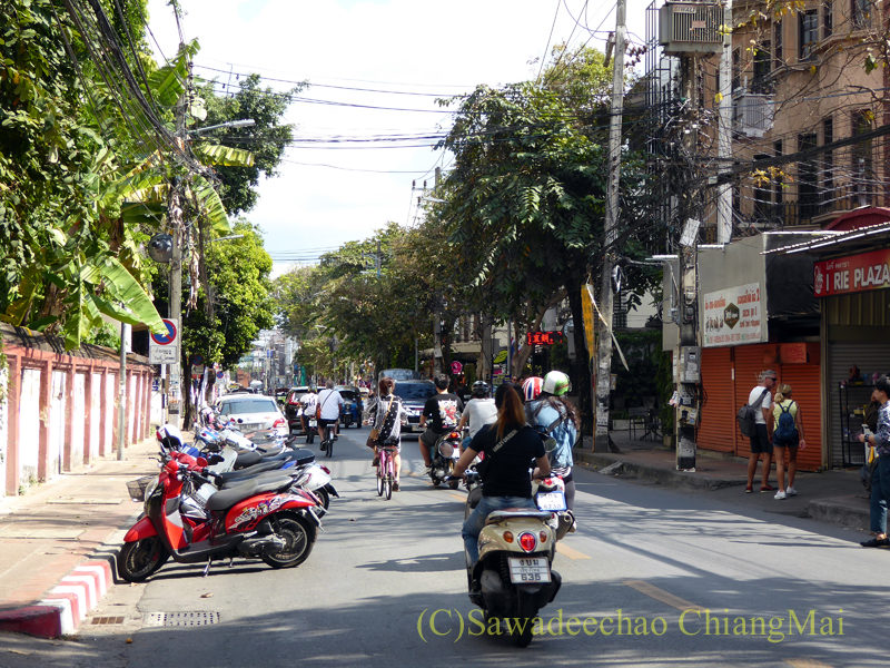 チェンマイの旧市街のラーチャダムヌン通り