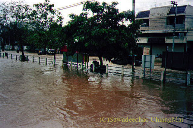 1994年の大洪水の時のチェンマイラムプーン通り
