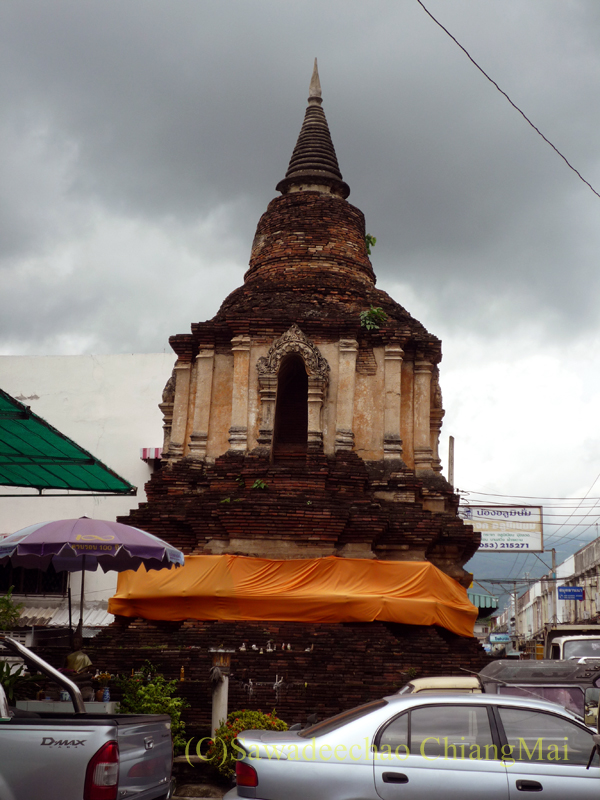チェンマイ市内やや北部にある廃寺ワット・パーオーイ全景