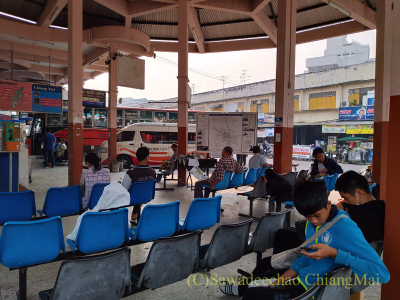 チェンマイにあるチャーンプアックバスターミナルの待ち合い所