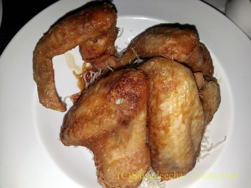 チェンマイの夜景がきれいなパブレストラン、ザナドゥーの鶏手羽のフリッター