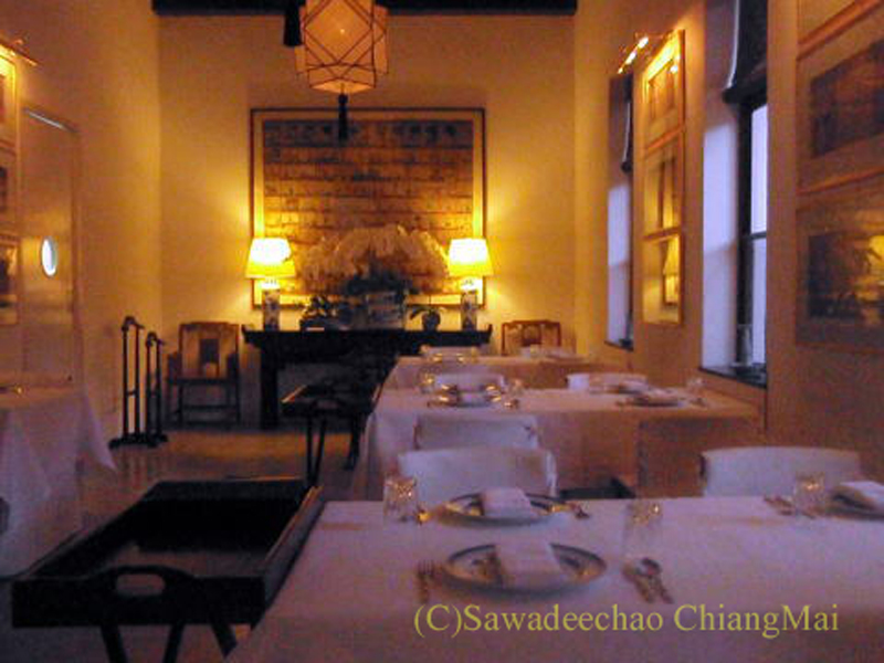 チェンマイの高級ホテル、ラチャマンカのレストラン概観
