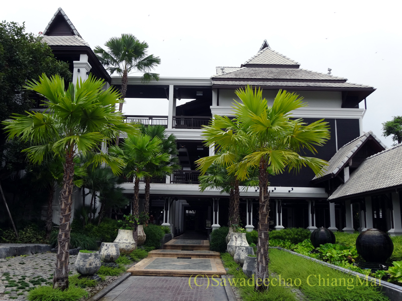 タイ北部の街、プレーのフアンナナブティックホテルの外観