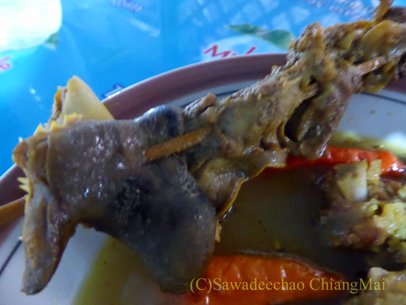 インドネシアのソロ（スラカルタ）にあるテンクレン食堂の肉串