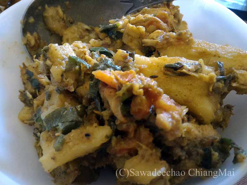 ネパールのパタンにある一般家庭で食べたタケノコのタルカリ