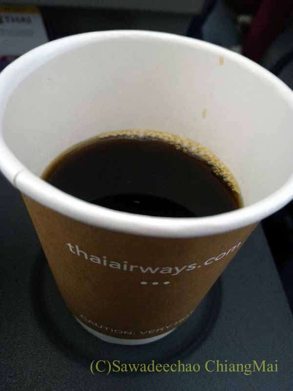 タイ国際航空TG105便バンコク行きで出た機内食のコーヒー