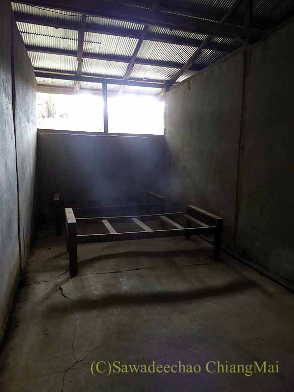 チェンラーイ県にあるクンサー軍事基地のクンサーの寝室内部