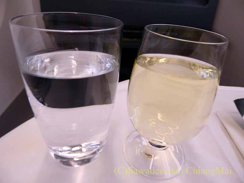 マレーシア航空MH088便のビジネスクラスで出たワイン