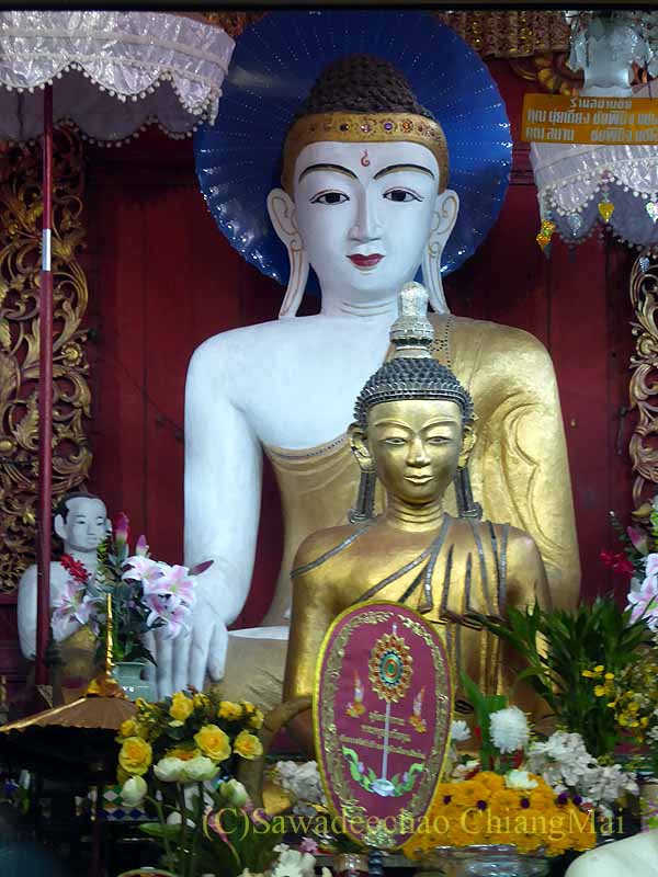 チェンマイのシャン族寺院ワットパーパオの本尊