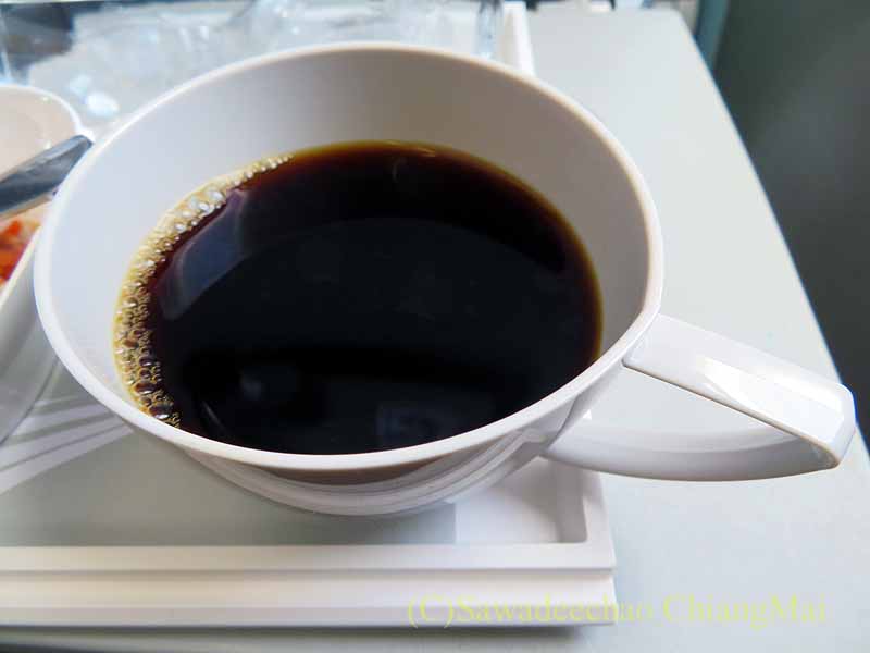 バンコクエアウェイズPG217便の機内食のコーヒー