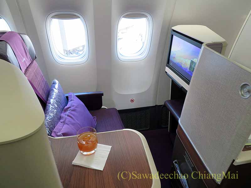 タイ国際航空TG676便ビジネスクラスのシート概観