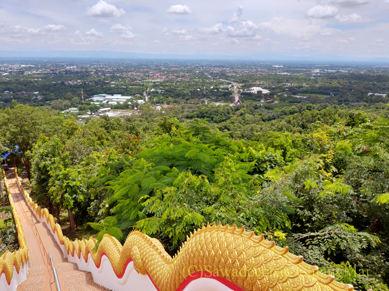 ワットプラタートドーイカム寺院から見たチェンマイ盆地