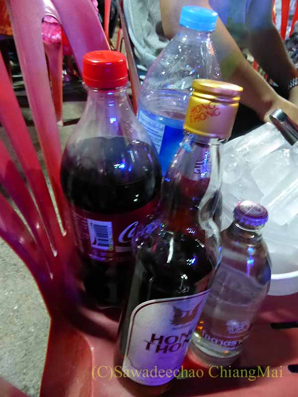 チェンマイの新築祝いパーティーで出た飲み物