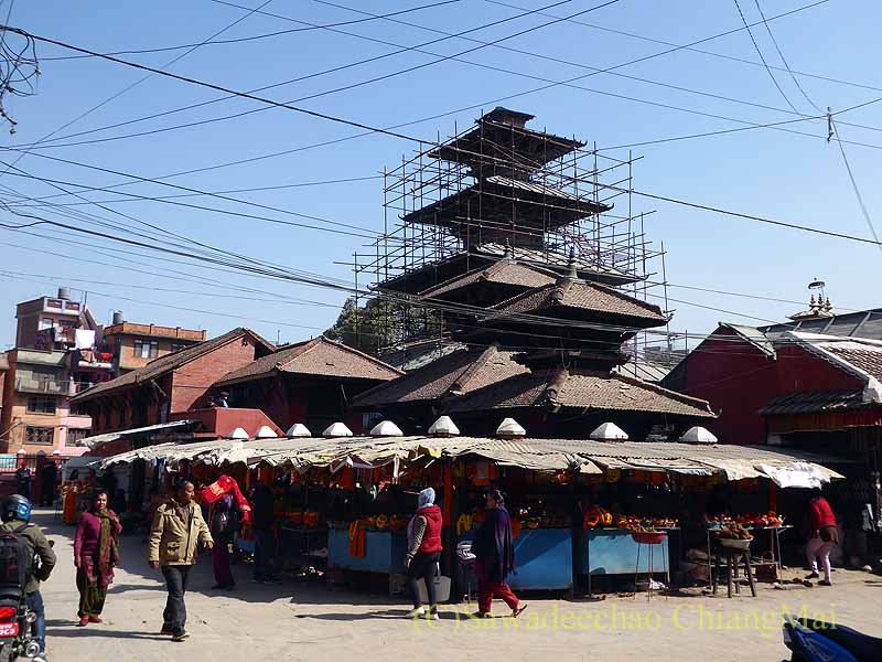 ネパール・パタンのクンベシュワール寺院遠景