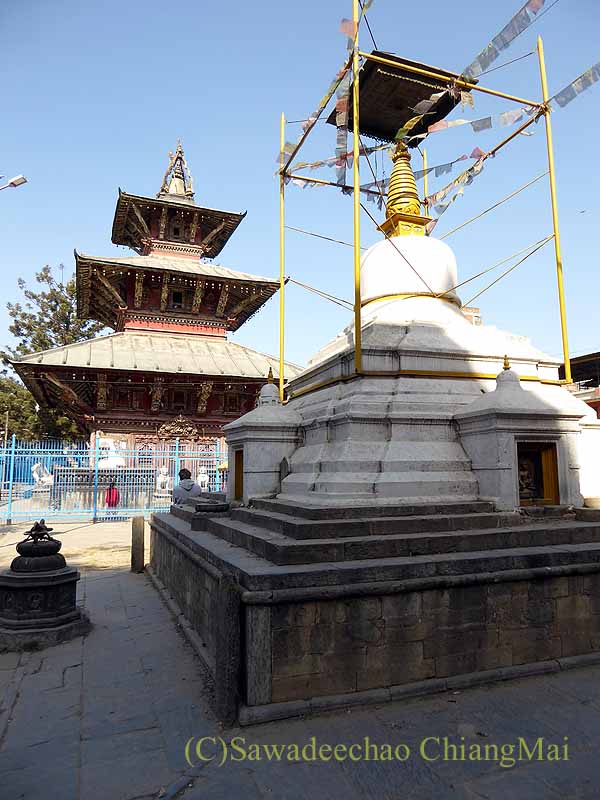 ネパール・パタンのラトマチェンドラナート寺院概観