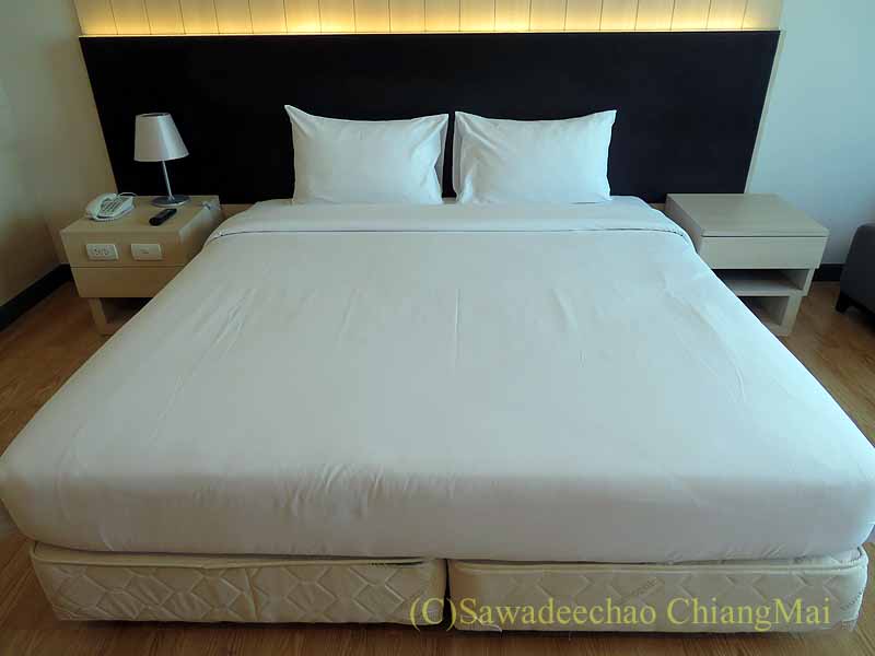 バンコクのジャスミンリゾートホテルのベッド