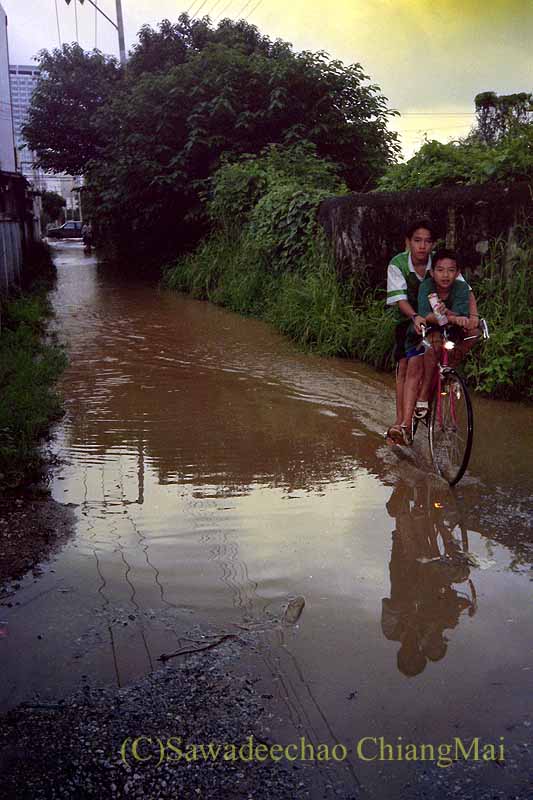 1994年の大洪水のチェンマイ市内の自転車