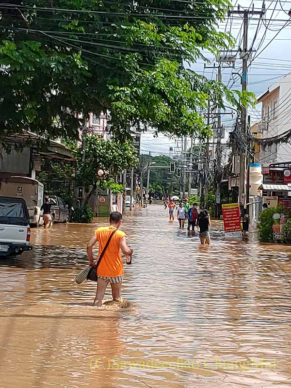 2024年10月のチェンマイ大洪水のラケーン通り