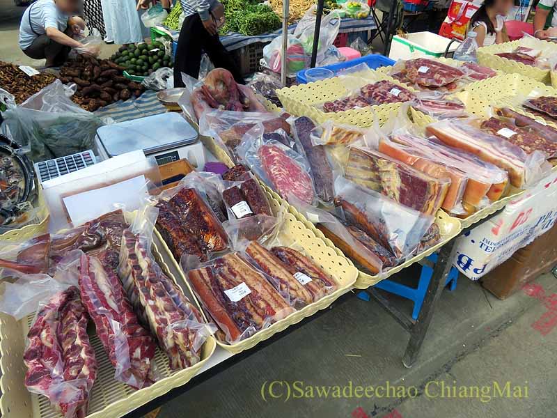 チェンマイ新雲南市場