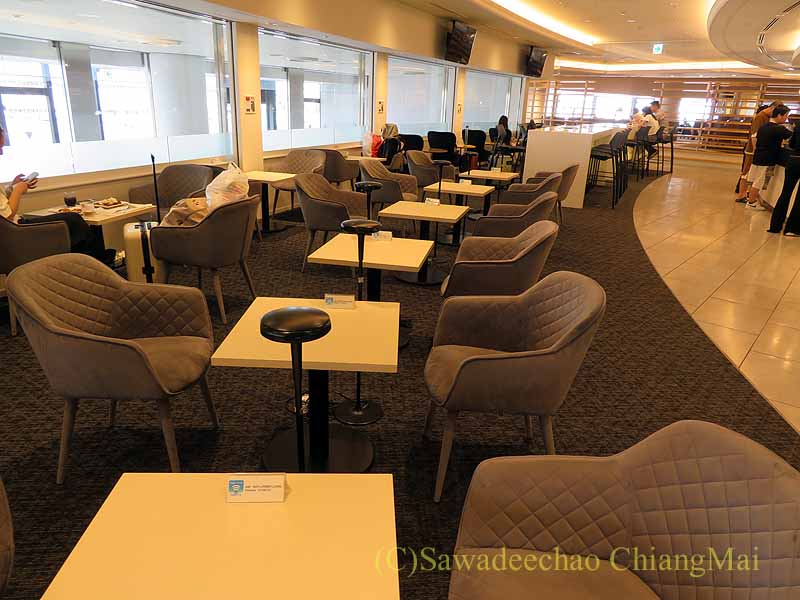 成田プレミアラウンジ