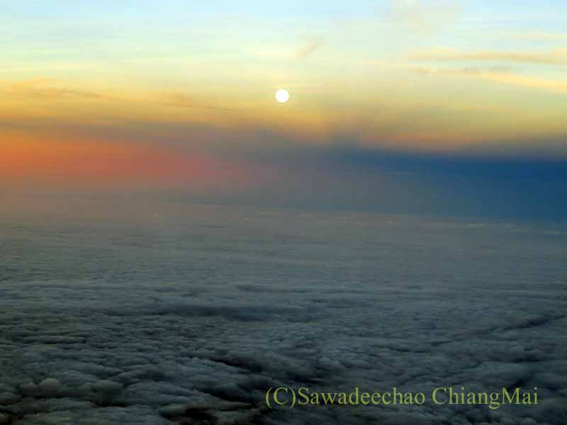 TG113便から見た月