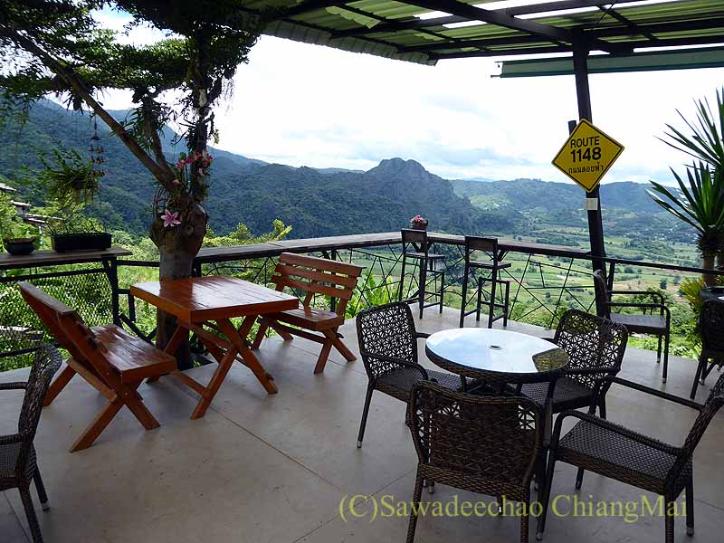 マジックマウンテンのカフェ