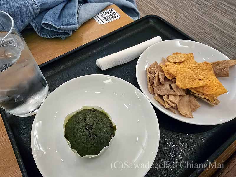 成田空港サクララウンジ
